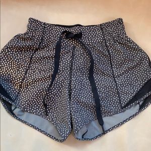 Lululemon mesh shorts (long) with reflective dots